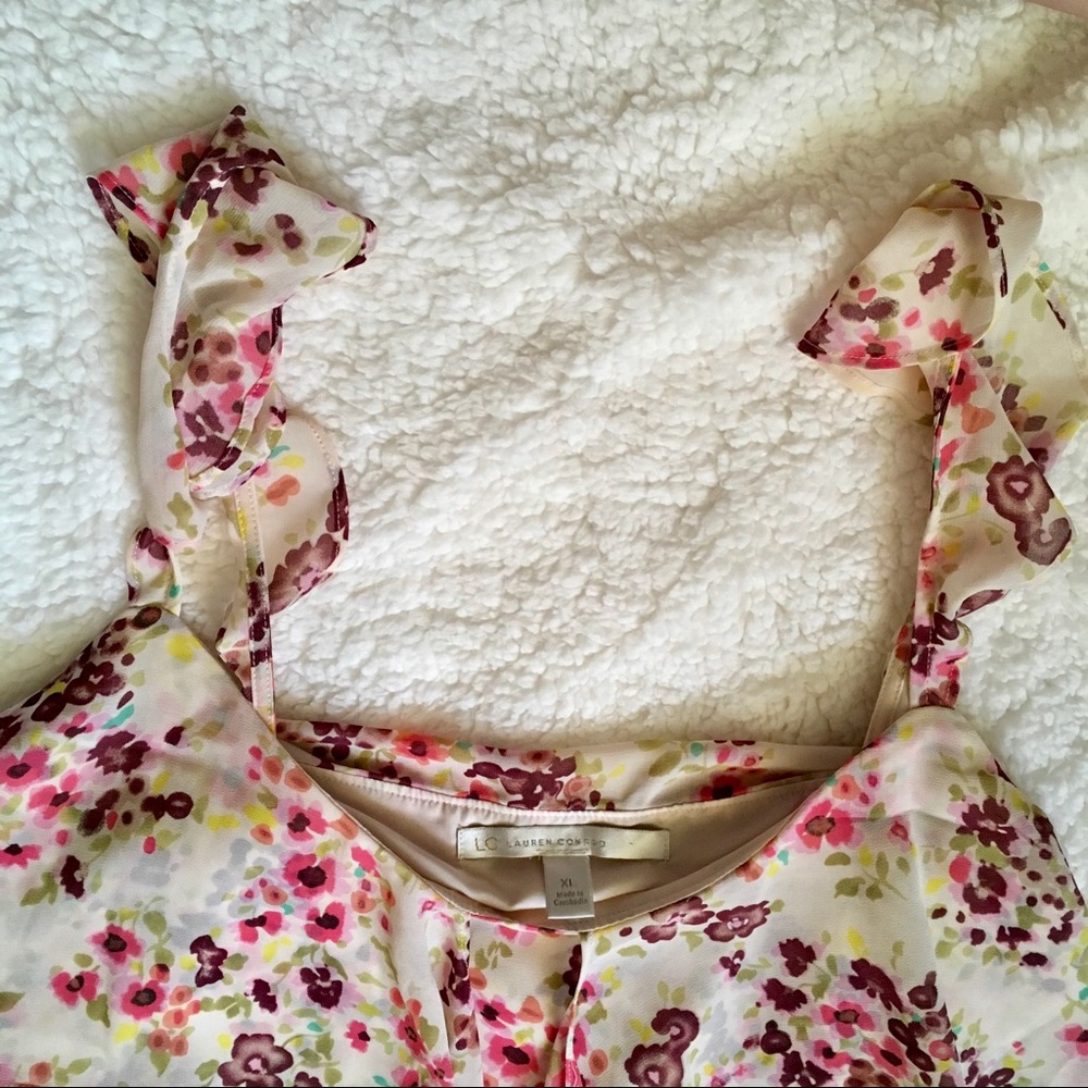 Floral Ruffle Top - Picture 4 of 4